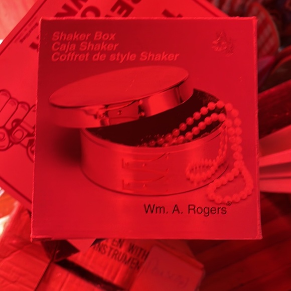 JEWELRY STORAGE Wm. A. Rogers Silverplate w/Golden Accents ONEIDA(Bra&Belt box) - Picture 4 of 8